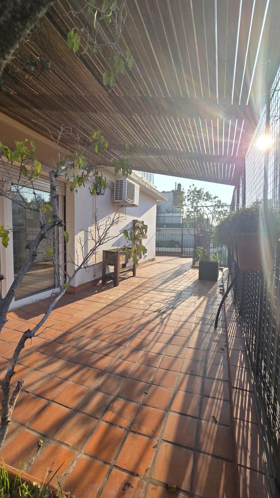 Exclusivo 5 Ambientes Aterrazado en Doble Esquina con Espectacular Terraza de 100 m²