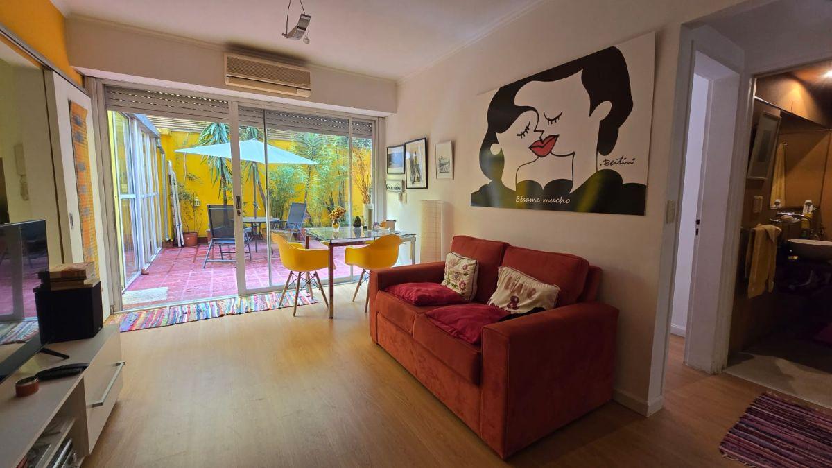2 Amb. con Patio Impecable – Amoblado – Oasis de Luz y Verde en Pleno Recoleta, Bajas Exp.
